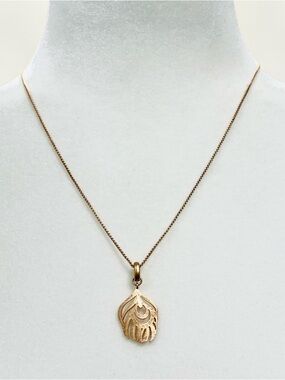 KENDRA SCOTT Feather Charm Necklace